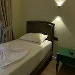 Bed & Breakfast Amorino Tirana