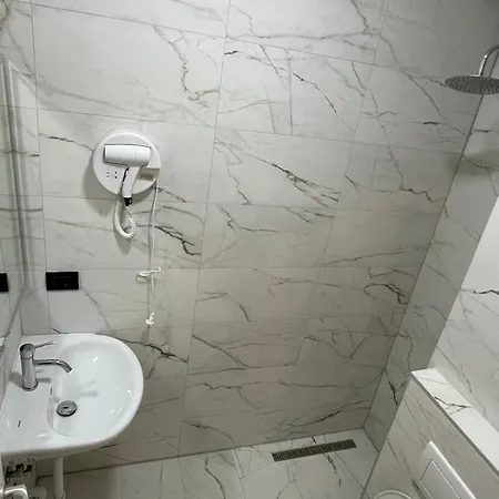 Amorino Bed & Breakfast Tirana